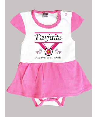 Body Robe bébé humour rose parfaite, avec pleins de jolie defauts